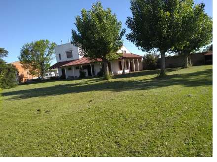 CASA QUINTA EN ABASTO. 
