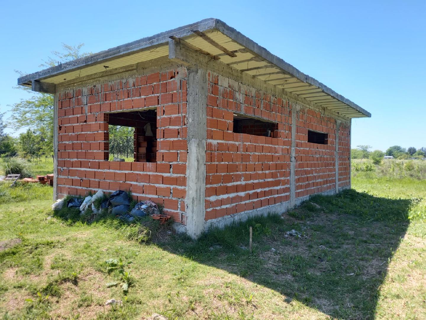 Lote 5981 m2 con construcción de 50 m2